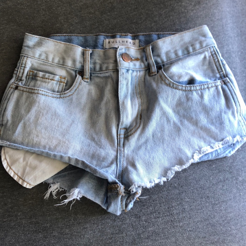 Light wash Bullhead Jean Shorts💙💙